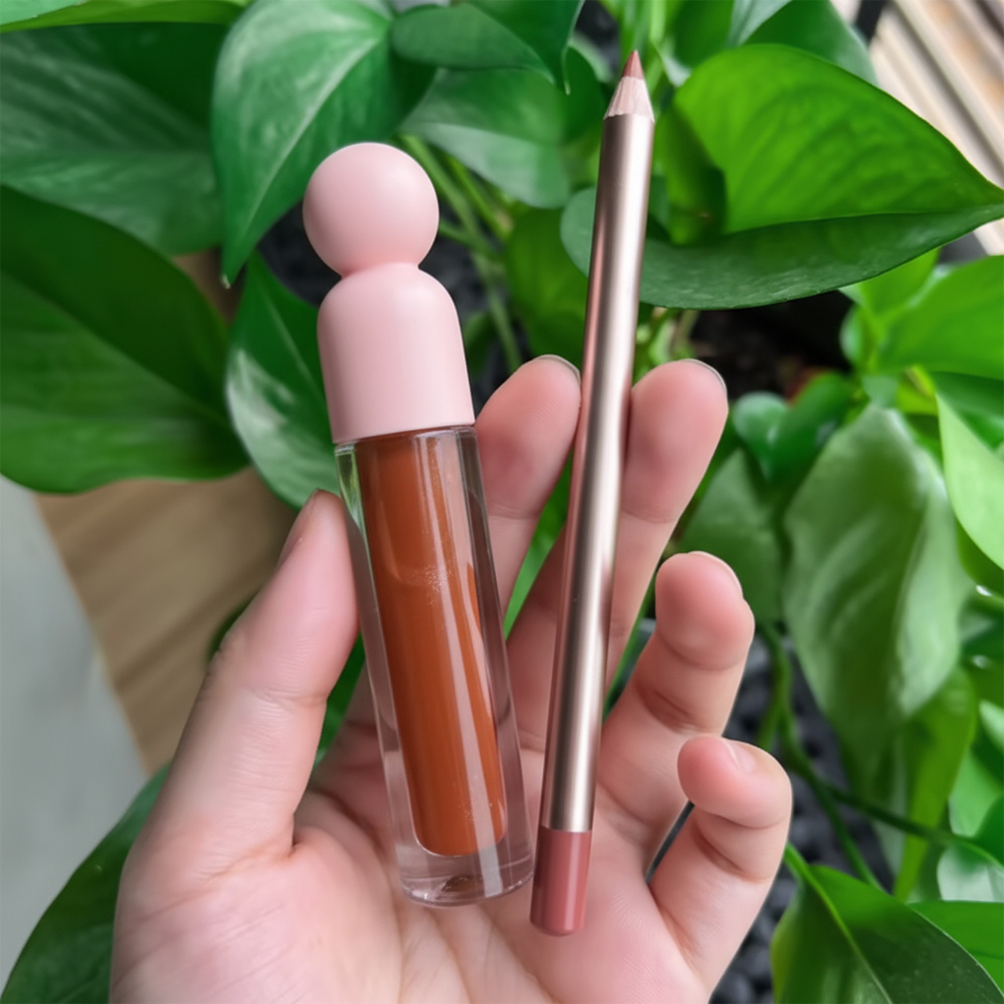 ليب كيت 2×1 لتحديد ولمعان الشفاه - الصورة 3